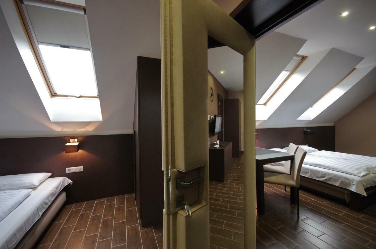גיולה Royal Residence Apartments מראה חיצוני תמונה