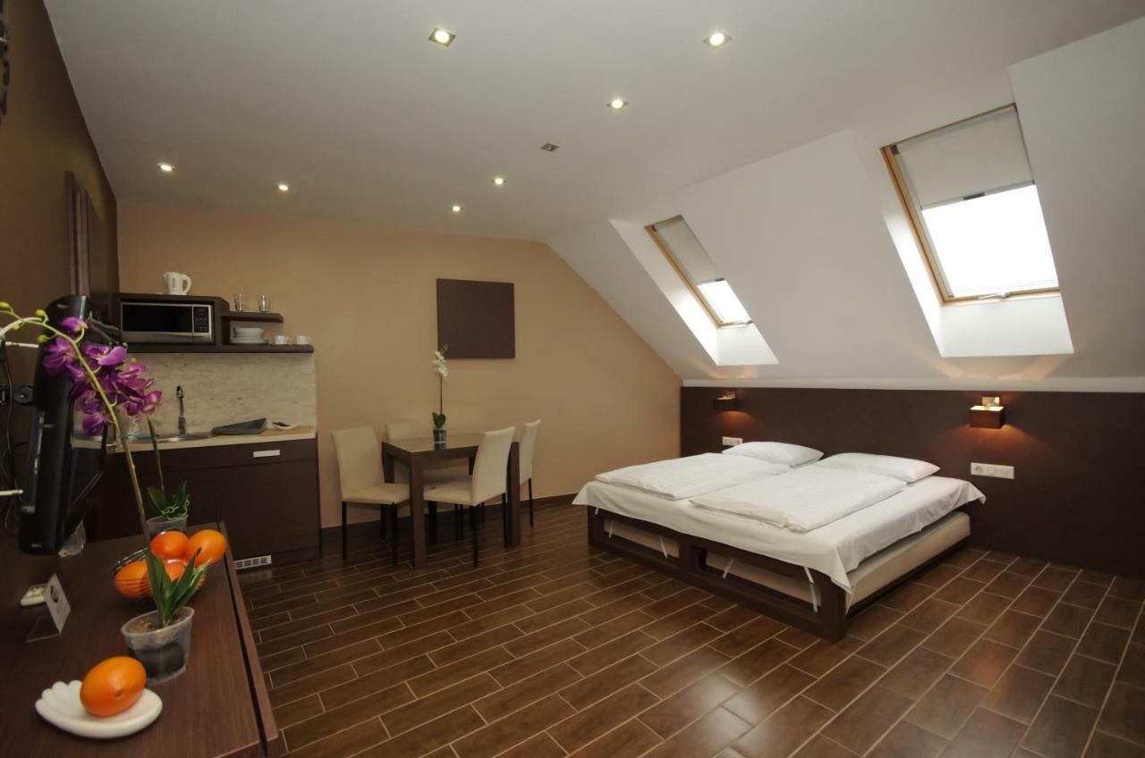 גיולה Royal Residence Apartments מראה חיצוני תמונה