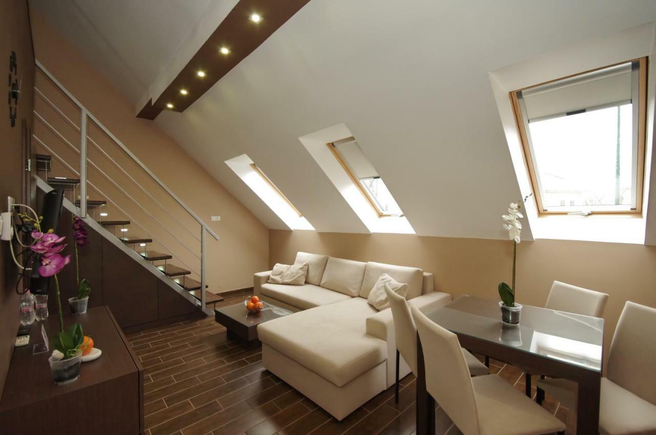 גיולה Royal Residence Apartments מראה חיצוני תמונה
